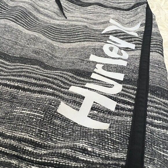 Hurley Men's 29 Grey & Black Striped Phantom Swim Trunks Board Shorts - Picture 6 of 10